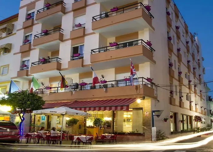 Mare 3* إِستيبونا
